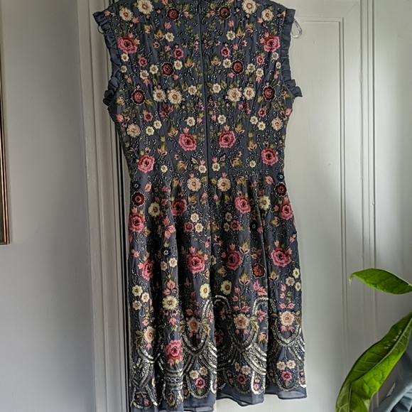 BHLDN Needle & Thread Dress fits size US 0 2 $599 - Picture 4 of 7